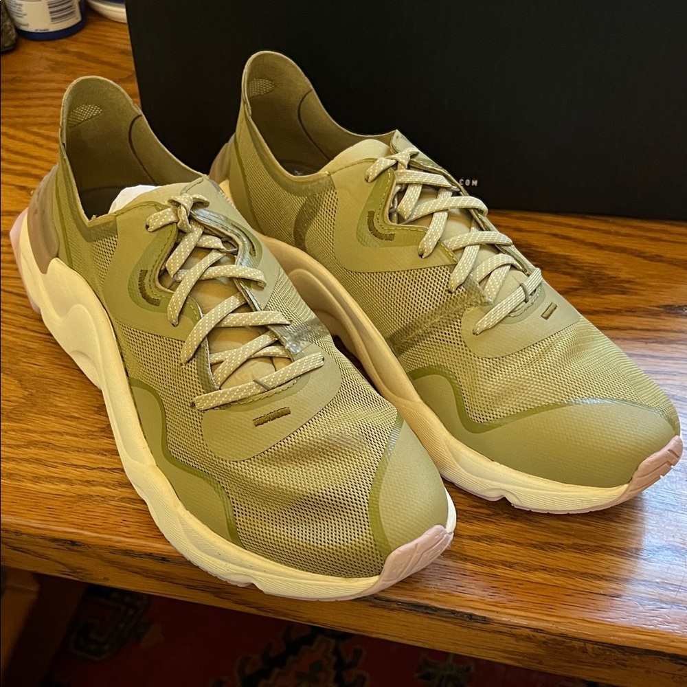 Sorel Kinetic Rnegd float in box size 11